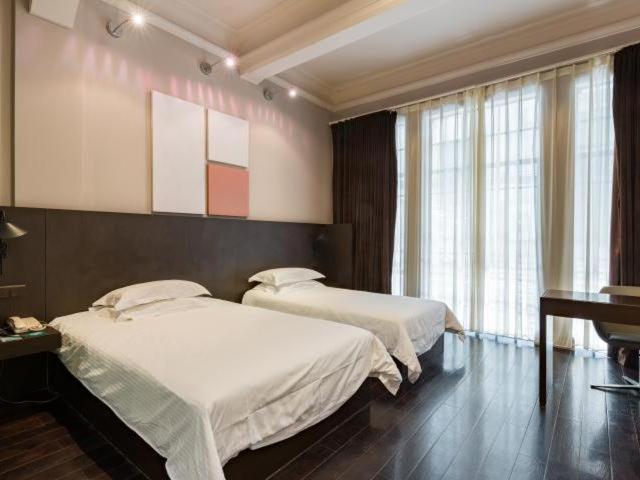 Jinjiang Inn Nanjing Road Pedestrian Streeteast Asia Hotel Шанхай Екстер'єр фото