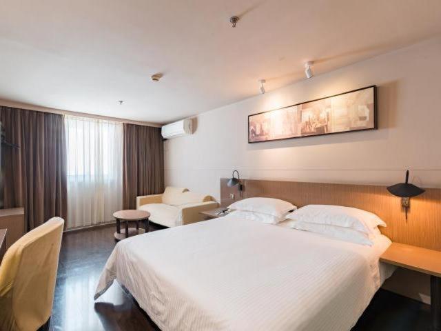 Jinjiang Inn Nanjing Road Pedestrian Streeteast Asia Hotel Шанхай Екстер'єр фото